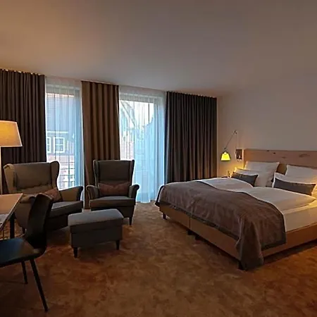 Hotel Stadtpalais 3*
